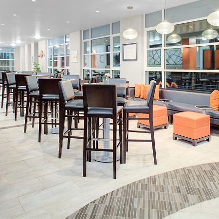 Holiday Inn Windsor - Wine Country By Ihg Exterior foto