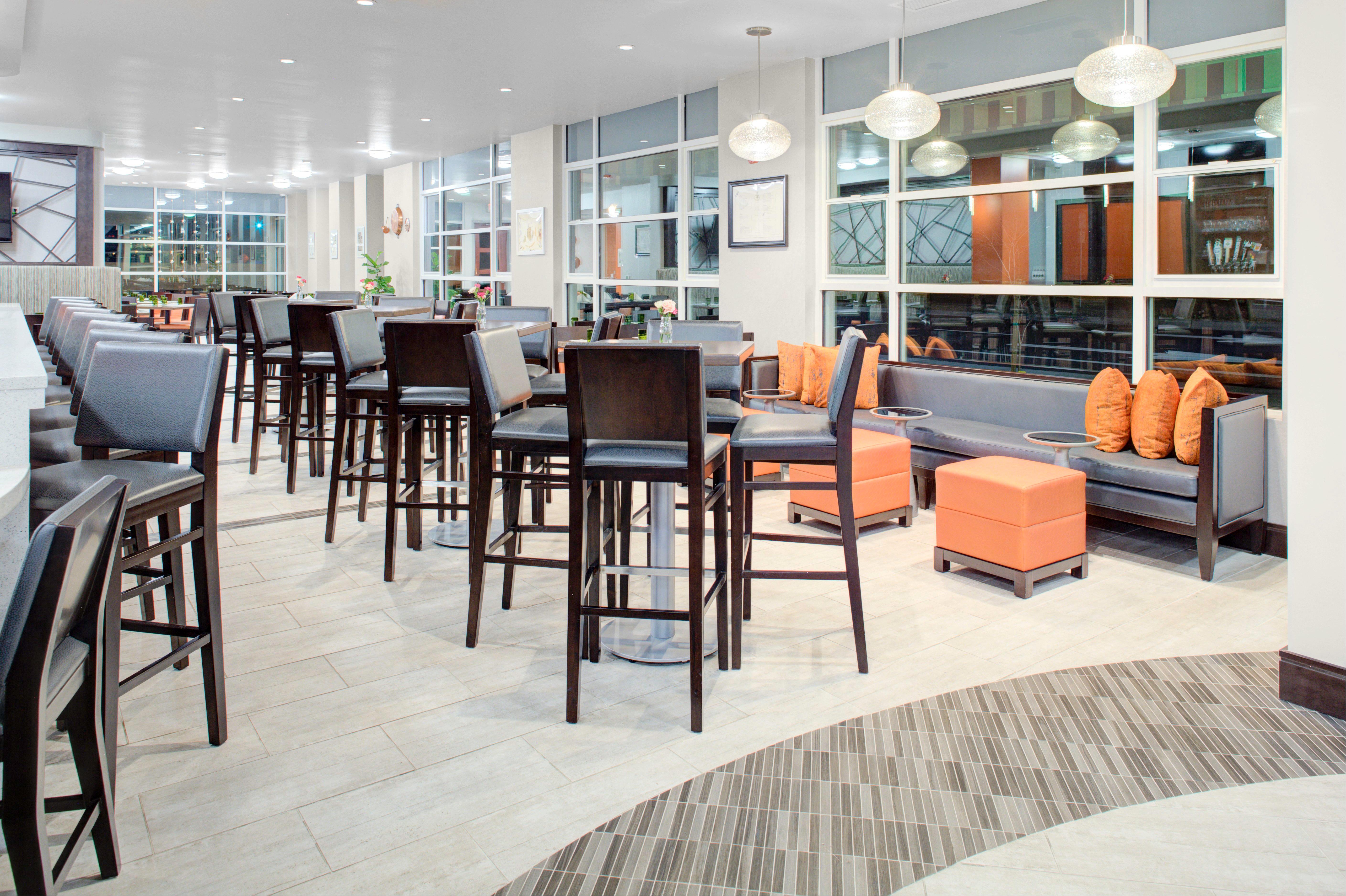 Holiday Inn Windsor - Wine Country By Ihg Exterior foto