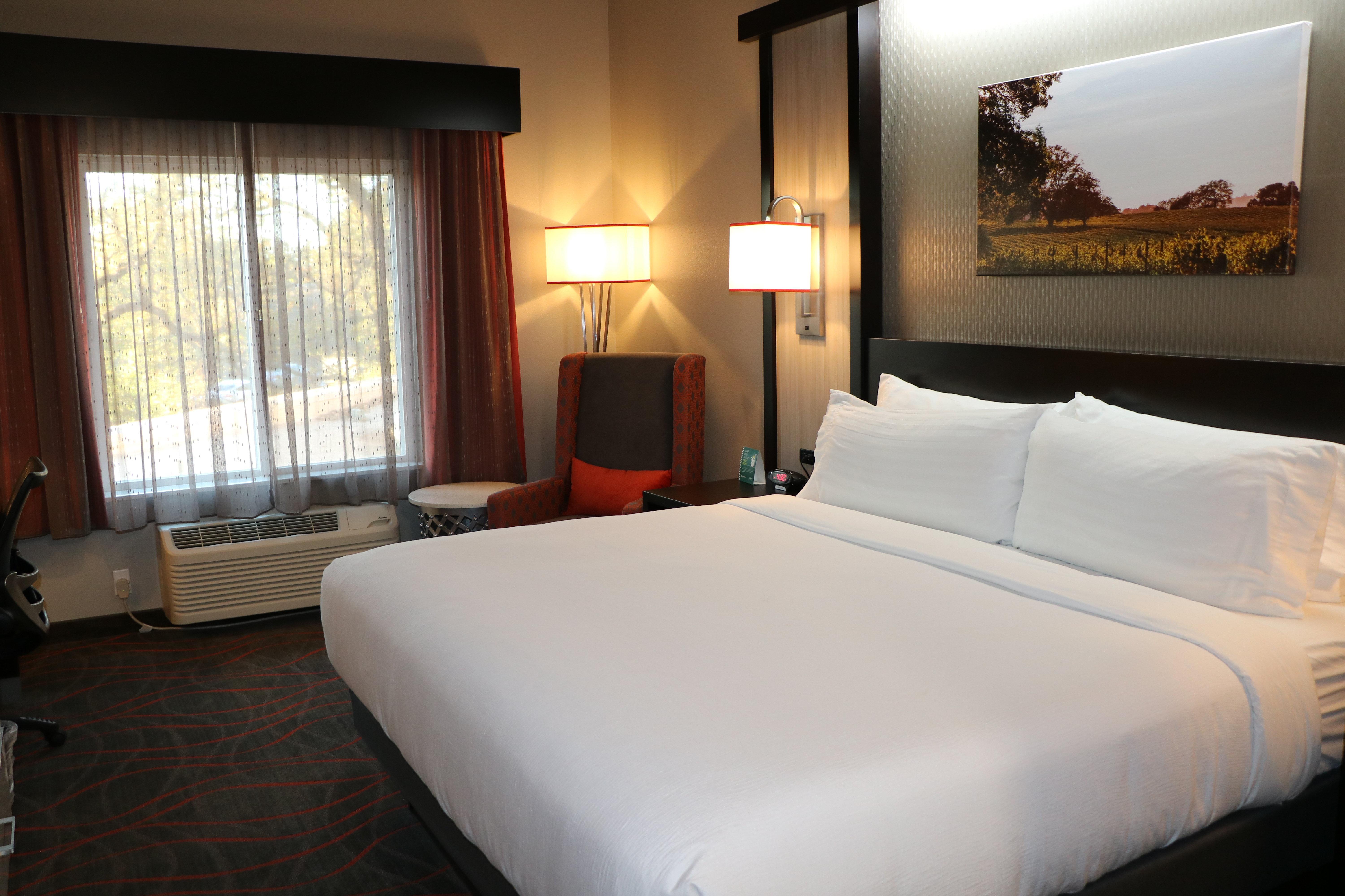 Holiday Inn Windsor - Wine Country By Ihg Exterior foto